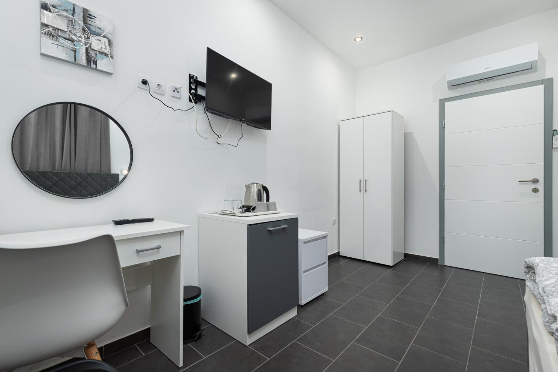 Rooms And Studio Flora Porec Esterno foto