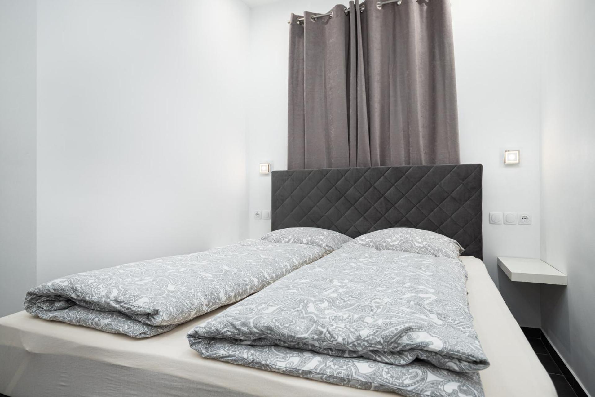 Rooms And Studio Flora Porec Esterno foto