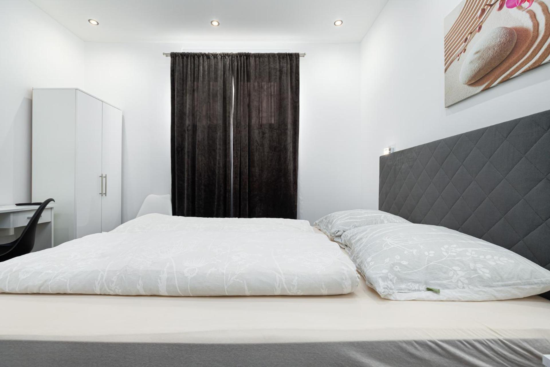 Rooms And Studio Flora Porec Esterno foto