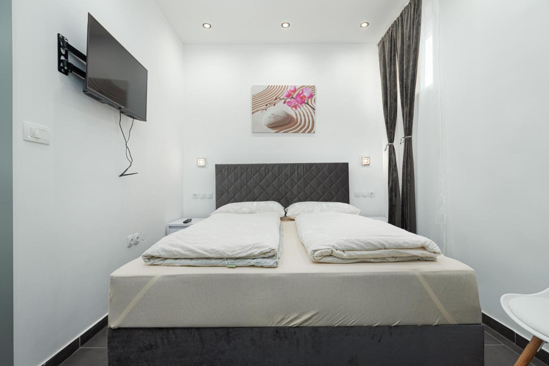 Rooms And Studio Flora Porec Esterno foto