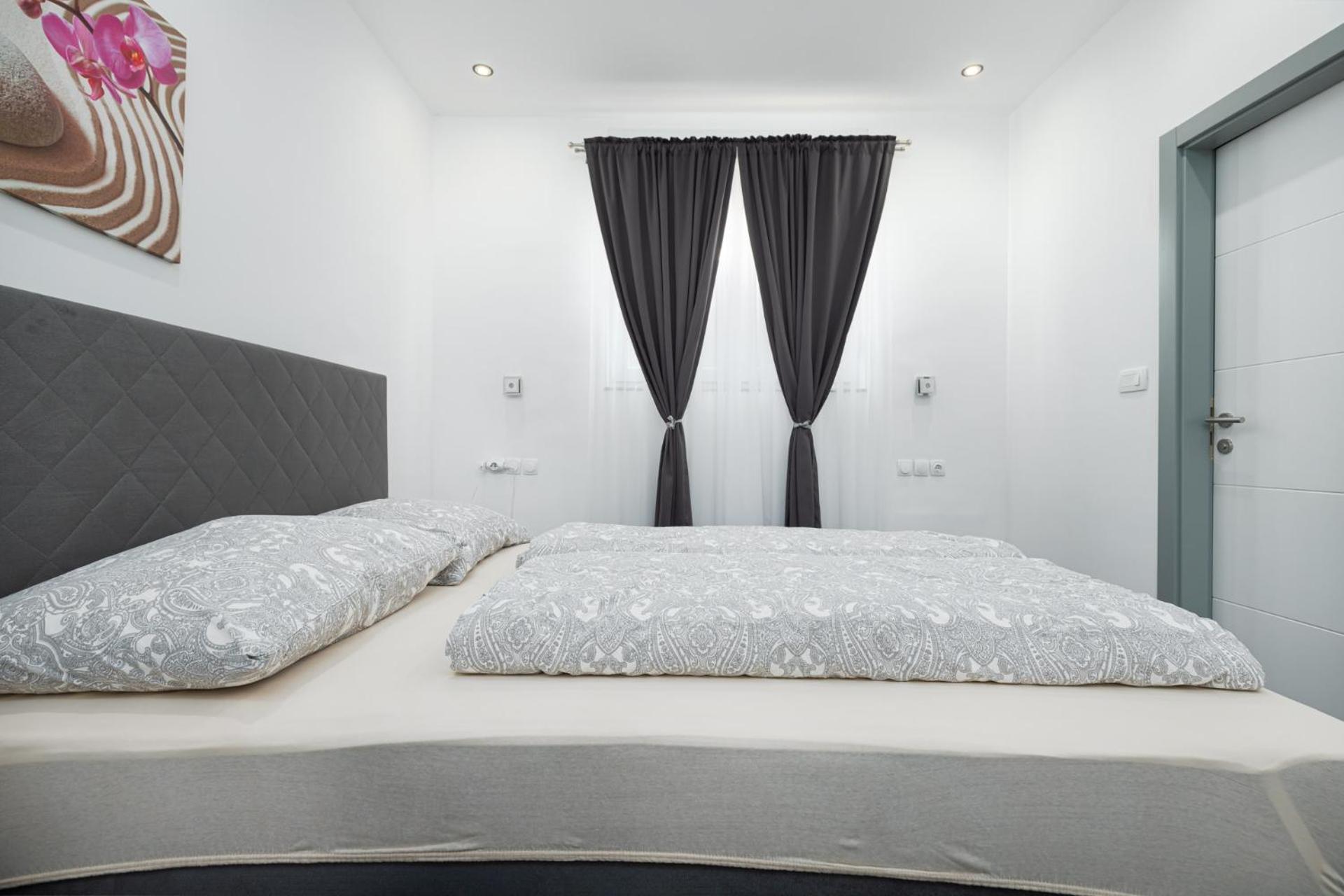 Rooms And Studio Flora Porec Esterno foto