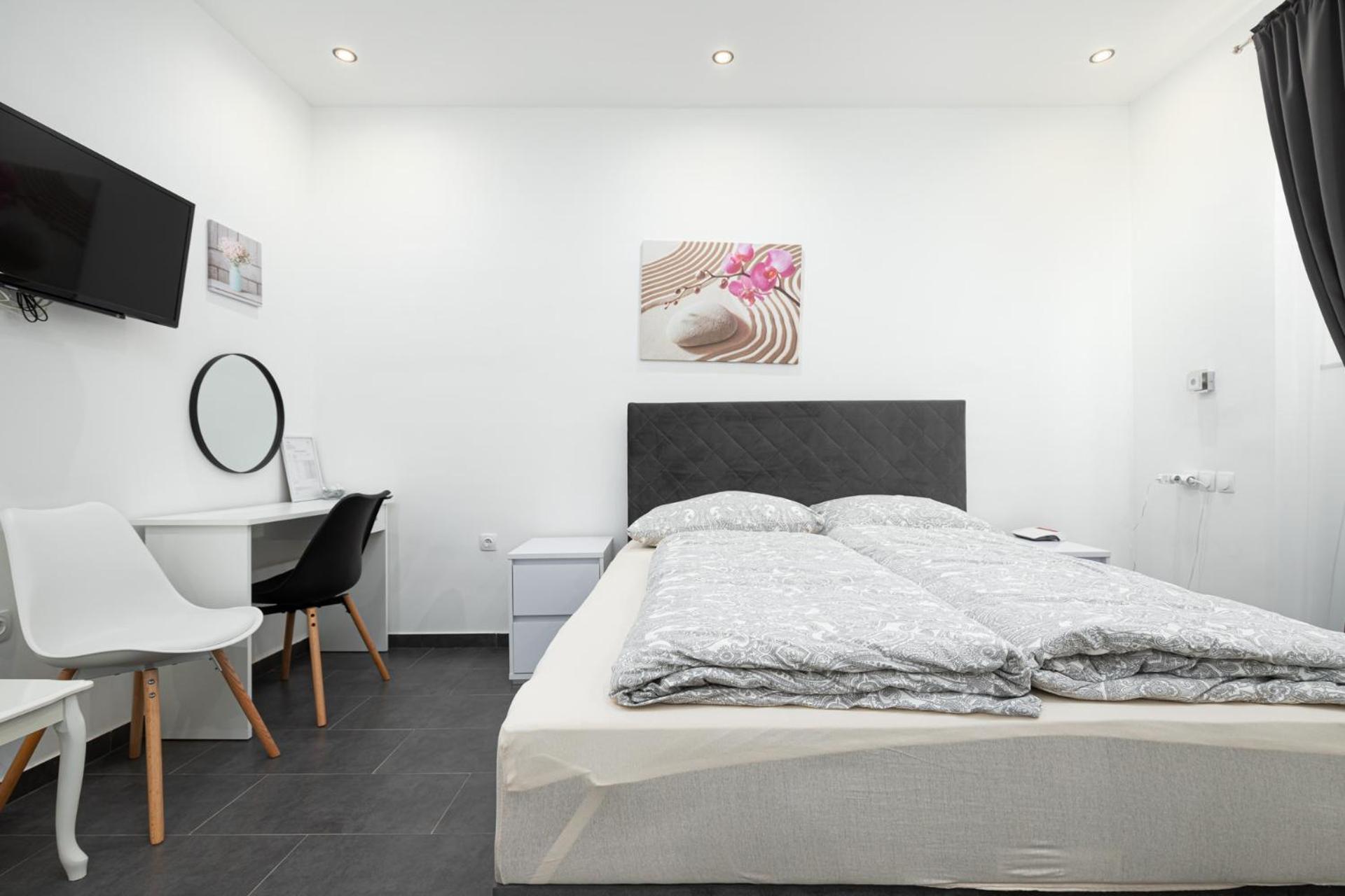 Rooms And Studio Flora Porec Esterno foto