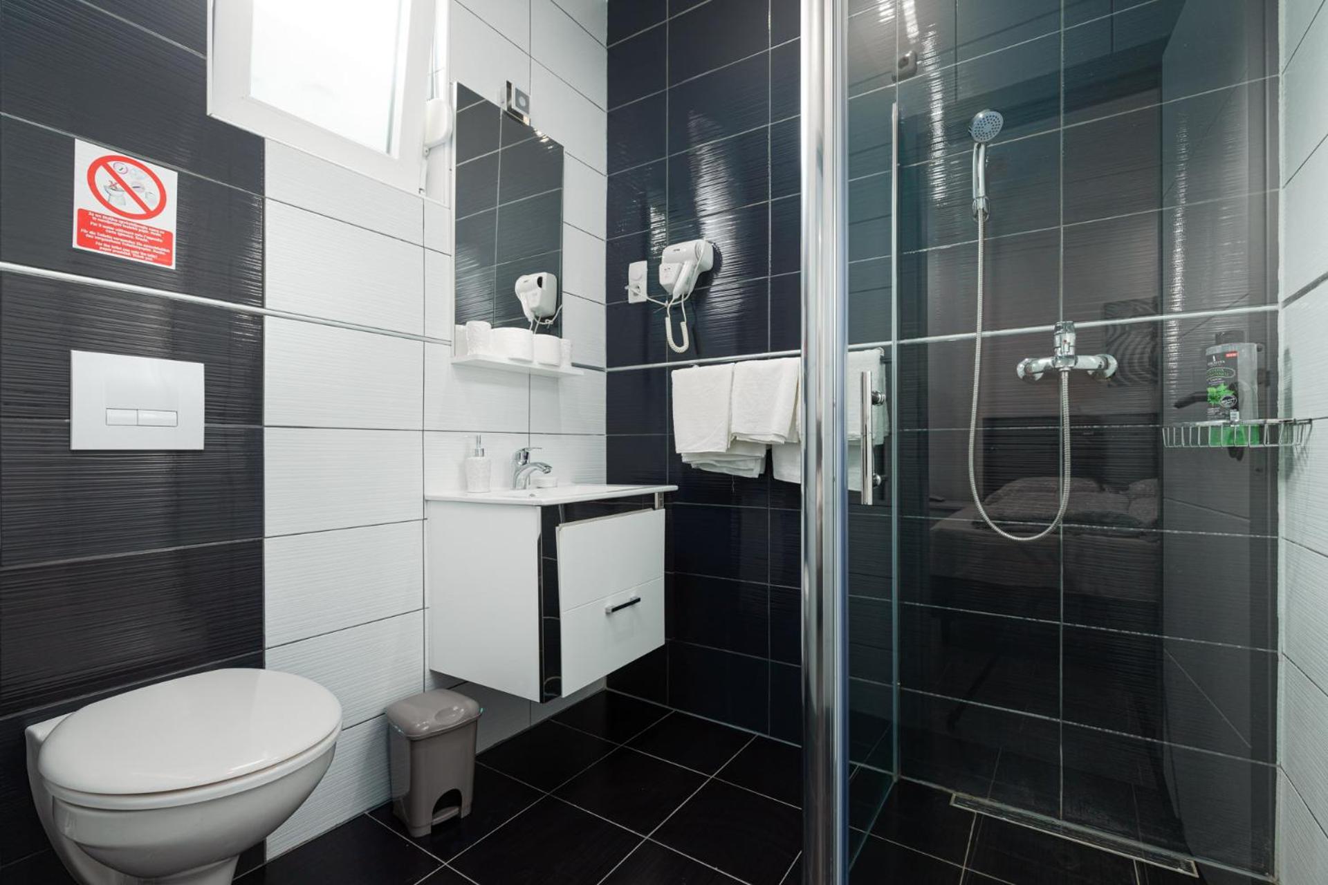 Rooms And Studio Flora Porec Esterno foto