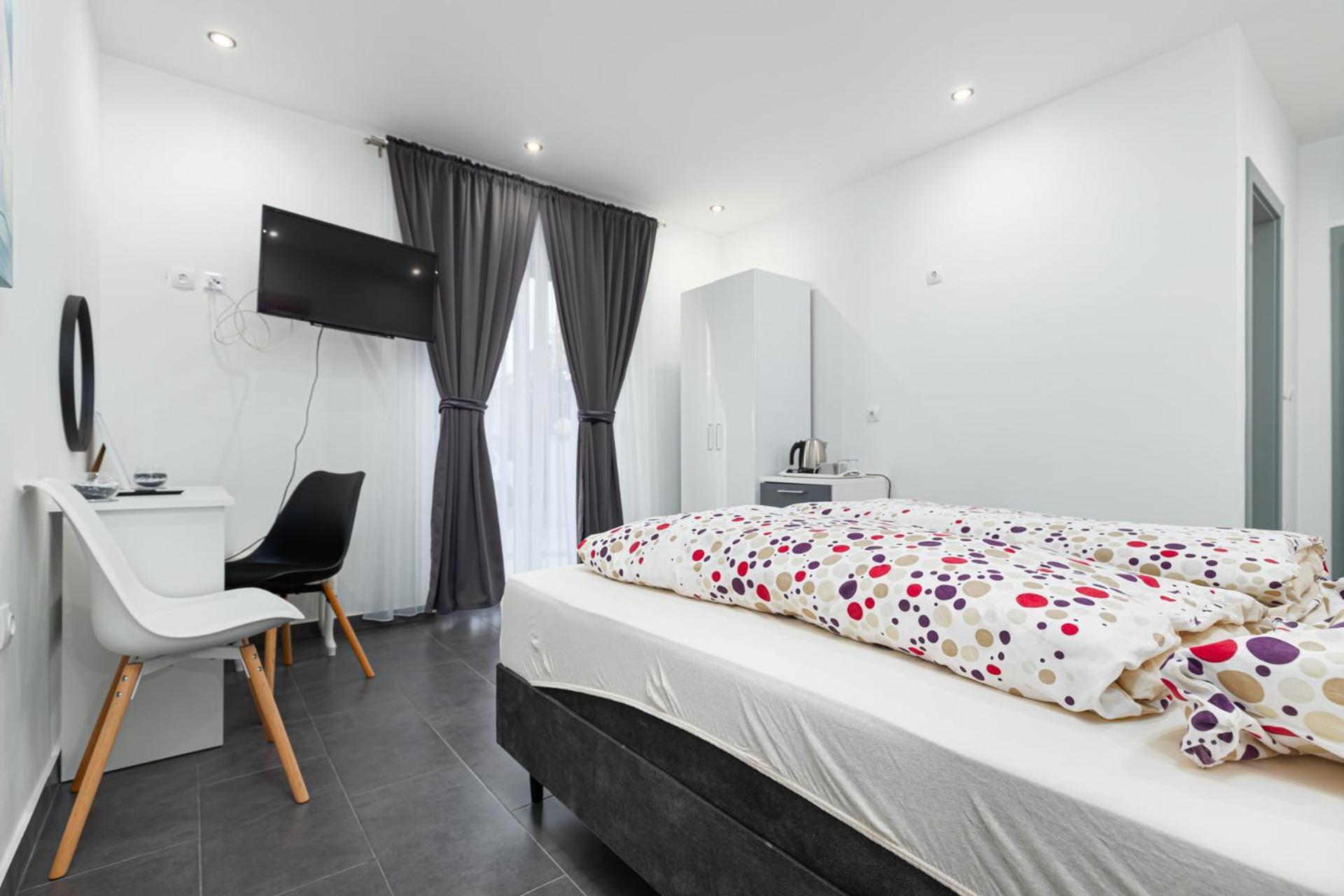 Rooms And Studio Flora Porec Esterno foto