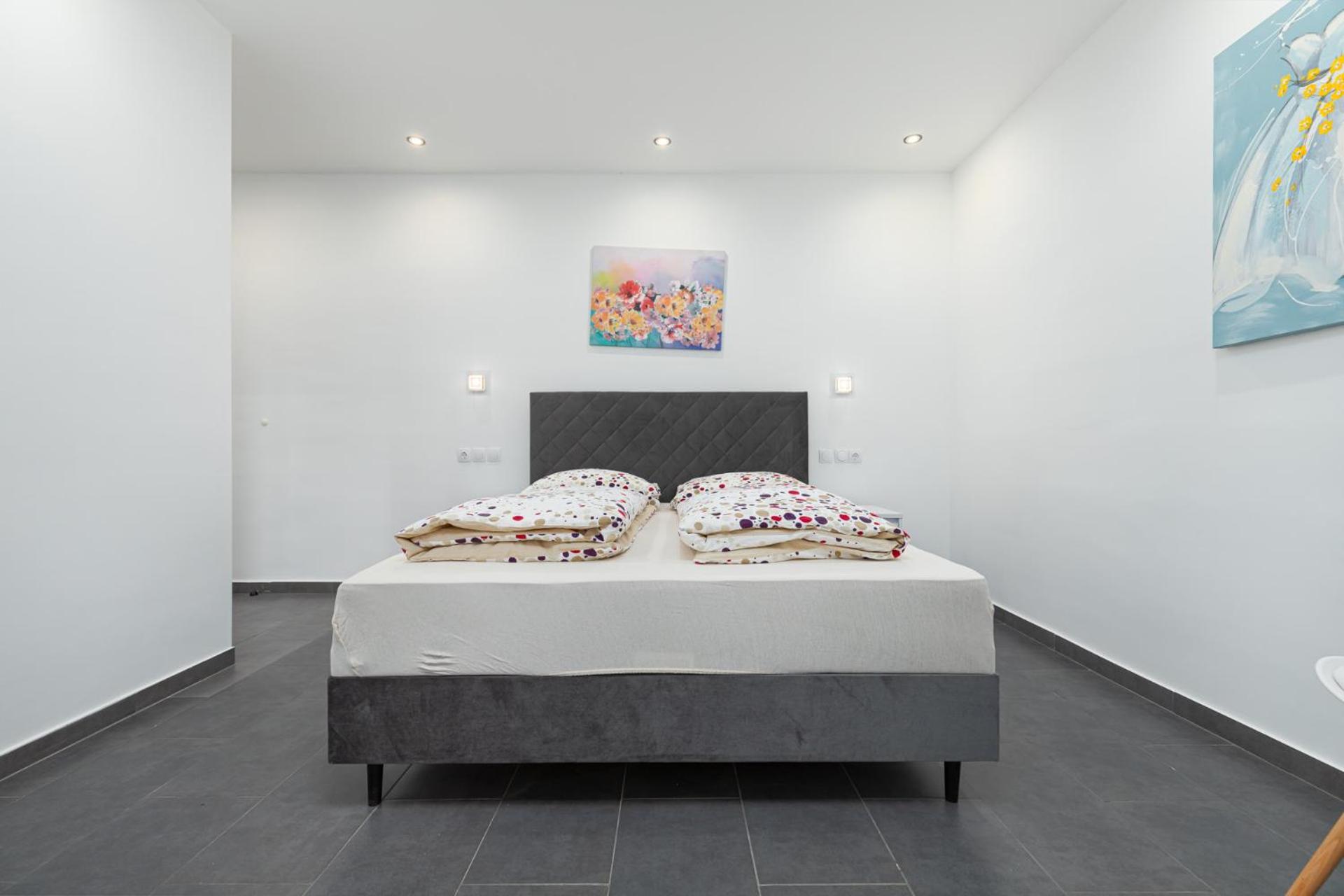 Rooms And Studio Flora Porec Esterno foto